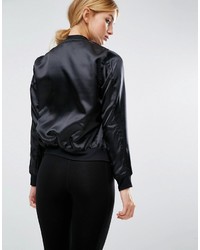 Женский черный сатиновый бомбер от Noisy May