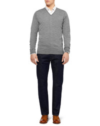 Мужской черный свитер с v-образным вырезом от John Smedley