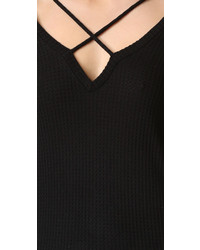 Женский черный свитер с v-образным вырезом от LnA