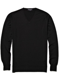 Мужской черный свитер с v-образным вырезом от John Smedley