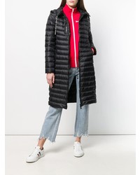 Женский черный стеганый пуховик от Moncler