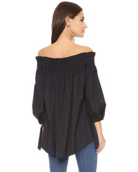 Черный топ с открытыми плечами от Caroline Constas