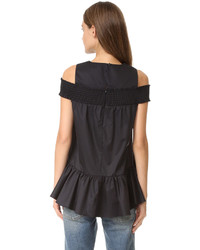 Черный топ с открытыми плечами от Tibi