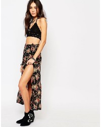 Черный укороченный топ крючком от Noisy May