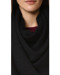 Женский черный шарф от White + Warren