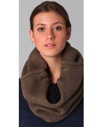 Женский черный шарф от Plush