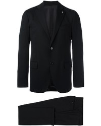 Черный шерстяной костюм от Lardini