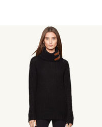 Черный шерстяной свитер