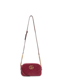 Ярко-розовая бархатная стеганая сумка через плечо от Gucci