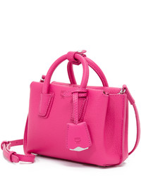 Ярко-розовая кожаная большая сумка от MCM