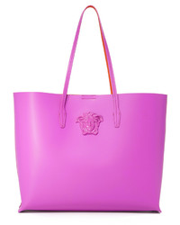 Ярко-розовая кожаная большая сумка от Versace