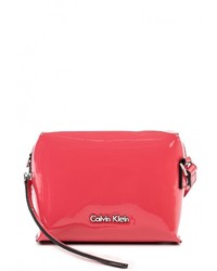 Ярко-розовая кожаная сумка через плечо от Calvin Klein Jeans