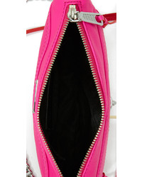 Женская ярко-розовая кожаная сумка от Rebecca Minkoff