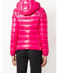 Женская ярко-розовая куртка-пуховик от Moncler