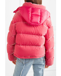 Женская ярко-розовая куртка-пуховик от Moncler
