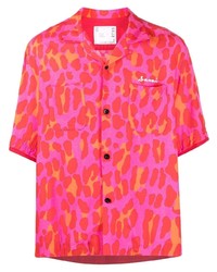 Мужская ярко-розовая рубашка с коротким рукавом с леопардовым принтом от Sacai