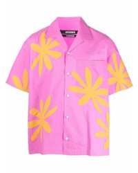 Мужская ярко-розовая рубашка с коротким рукавом с цветочным принтом от Jacquemus
