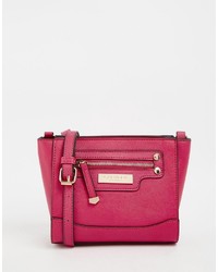 Женская ярко-розовая сумка от Carvela