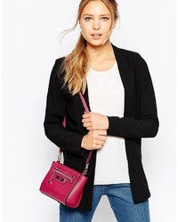 Женская ярко-розовая сумка от Carvela