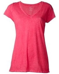 Ярко-розовая футболка с v-образным вырезом