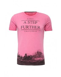 Мужская ярко-розовая футболка с круглым вырезом с принтом от Guess Jeans