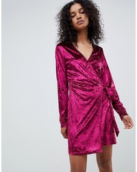 Ярко-розовое бархатное платье с запахом от UNIQUE21