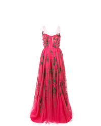 Ярко-розовое вечернее платье из фатина с вышивкой от Carolina Herrera