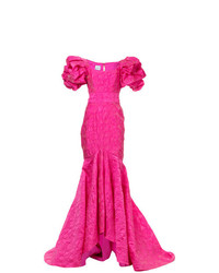 Ярко-розовое вечернее платье с рюшами от Bambah