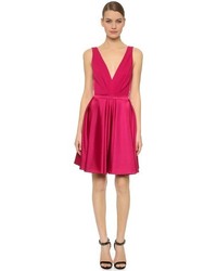 Ярко-розовое коктейльное платье от J. Mendel
