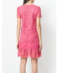 Ярко-розовое кружевное платье прямого кроя от Twin-Set