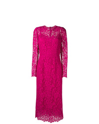 Ярко-розовое кружевное платье-футляр от Dolce & Gabbana