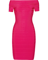 Ярко-розовое облегающее платье от Herve Leger