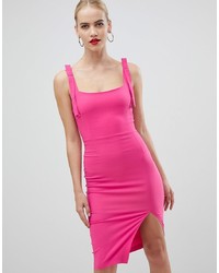 Ярко-розовое облегающее платье от Vesper