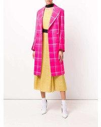 Женское ярко-розовое пальто в клетку от Fendi