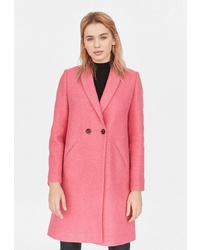 Женское ярко-розовое пальто от Stradivarius