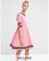 Ярко-розовое платье-крестьянка от Lazy Oaf