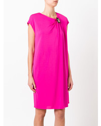 Ярко-розовое платье прямого кроя от Lanvin