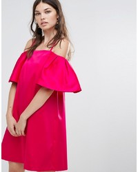 Ярко-розовое платье с открытыми плечами от Warehouse