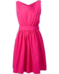 Ярко-розовое платье с плиссированной юбкой от Moschino