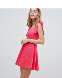 Ярко-розовое платье с пышной юбкой от Vero Moda Petite