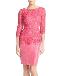 Ярко-розовое платье-футляр с вышивкой