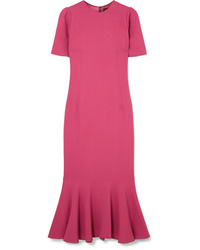 Ярко-розовое платье-футляр от Dolce & Gabbana