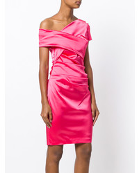 Ярко-розовое платье-футляр от Talbot Runhof