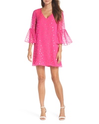 Ярко-розовое шифоновое платье прямого кроя