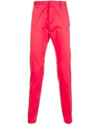Ярко-розовые брюки чинос
