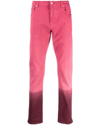 Мужские ярко-розовые джинсы с принтом тай-дай от Alexander McQueen