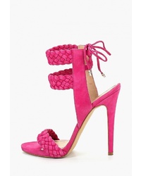 Ярко-розовые замшевые босоножки на каблуке от Evigi