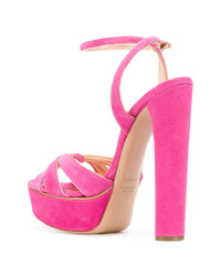 Ярко-розовые замшевые босоножки на каблуке от Casadei