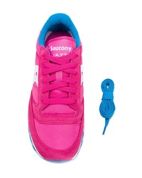 Женские ярко-розовые замшевые низкие кеды от Saucony