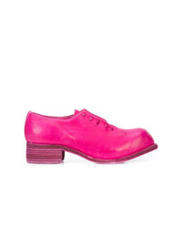 Ярко-розовые кожаные туфли дерби от Guidi